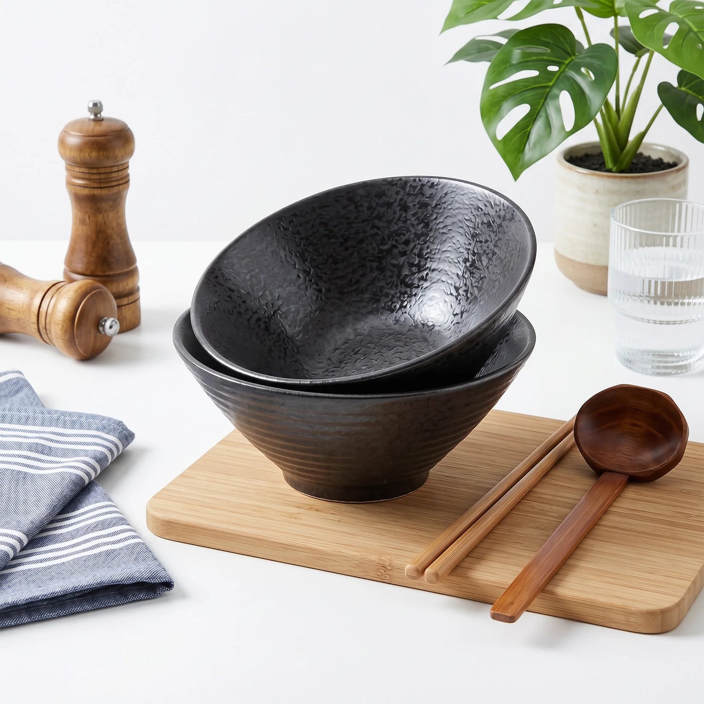 2-Piece Japanese Style Ramen Bowl Set, 9 Inch Large Ceramic Bowls with Spoons and Chopsticks for Noodles Soup Rice Kitchen Tableware Microwave Oven Bakware