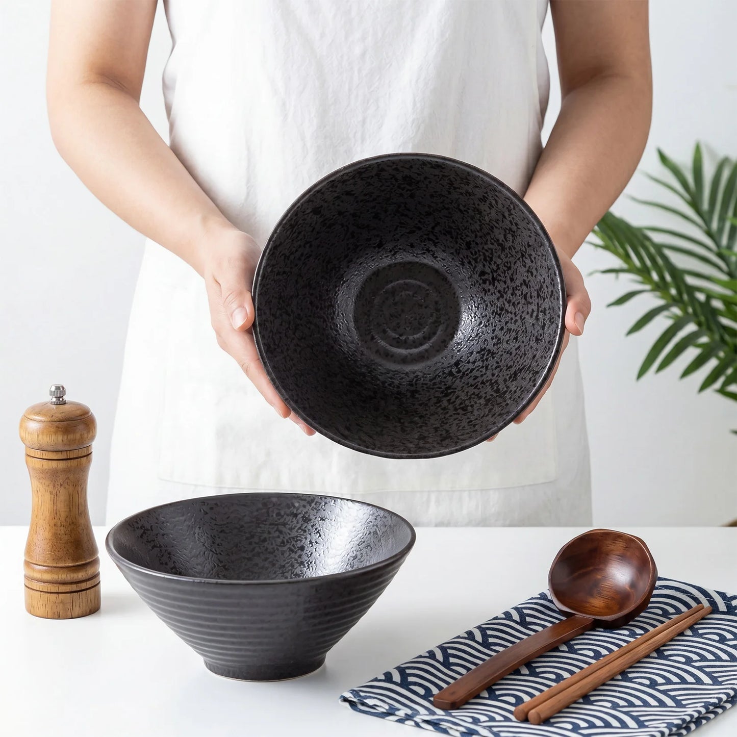 2-Piece Japanese Style Ramen Bowl Set, 9 Inch Large Ceramic Bowls with Spoons and Chopsticks for Noodles Soup Rice Kitchen Tableware Microwave Oven Bakware